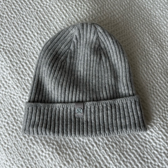 Lululemon On Top of It Beanie - One Size - Picture 4 of 6